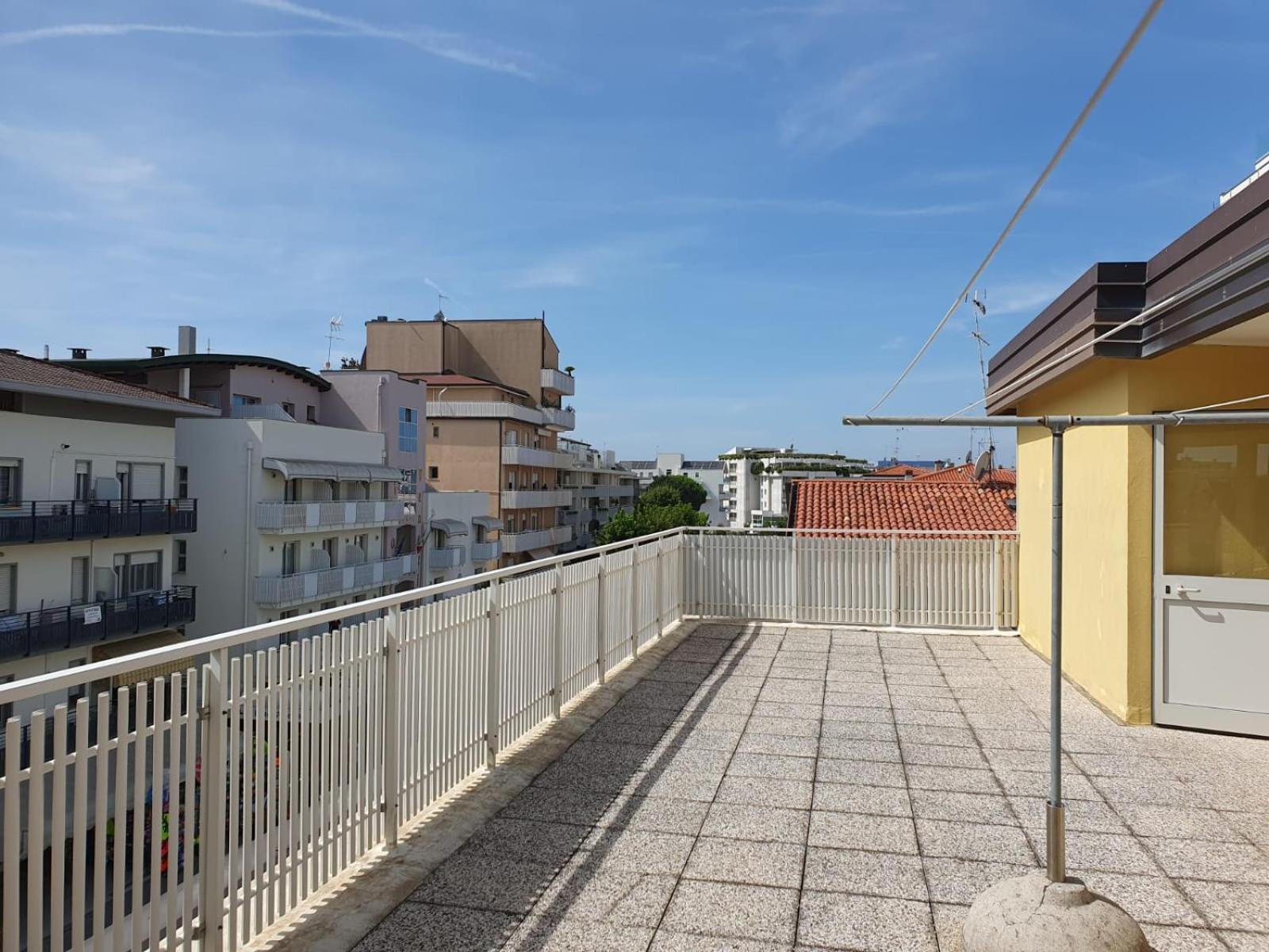 Condominio Torino - Petit 22 Каорле Экстерьер фото